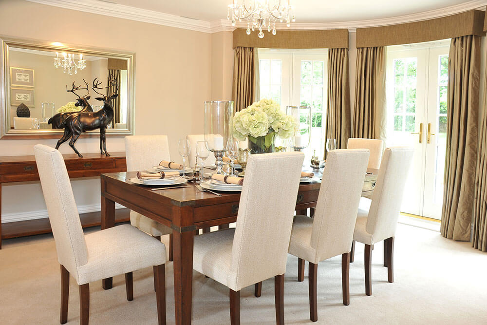 Traditional Dining Room Look 4