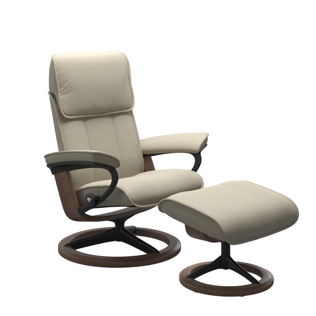 42d5721f3d00ff7a1cfd528899e6b301 Stressless® Admiral (L) Signature Base Recliner with Ottoman - Image 1