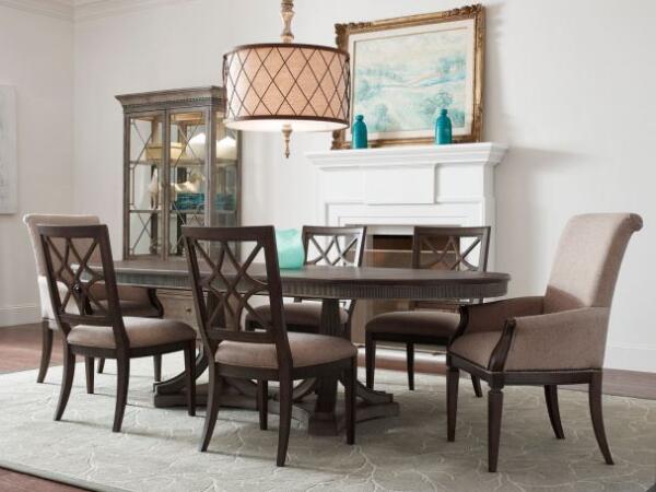 Savona Friedrick Dining Table in Versaille - Image 4