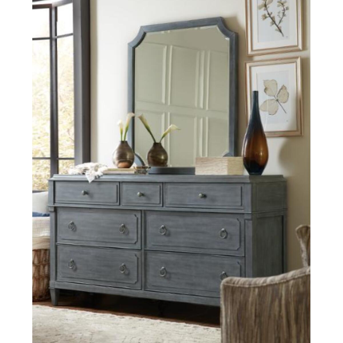 Hooker Furniture Hamilton Bedroom Dresser with Mirror  Jernigan Furniture  - Goldsboro, Zebulon, & Smithfield NC Furniture Store