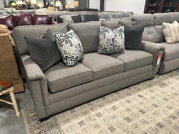 Huntington House Sofa 2062 Outlet Clearance