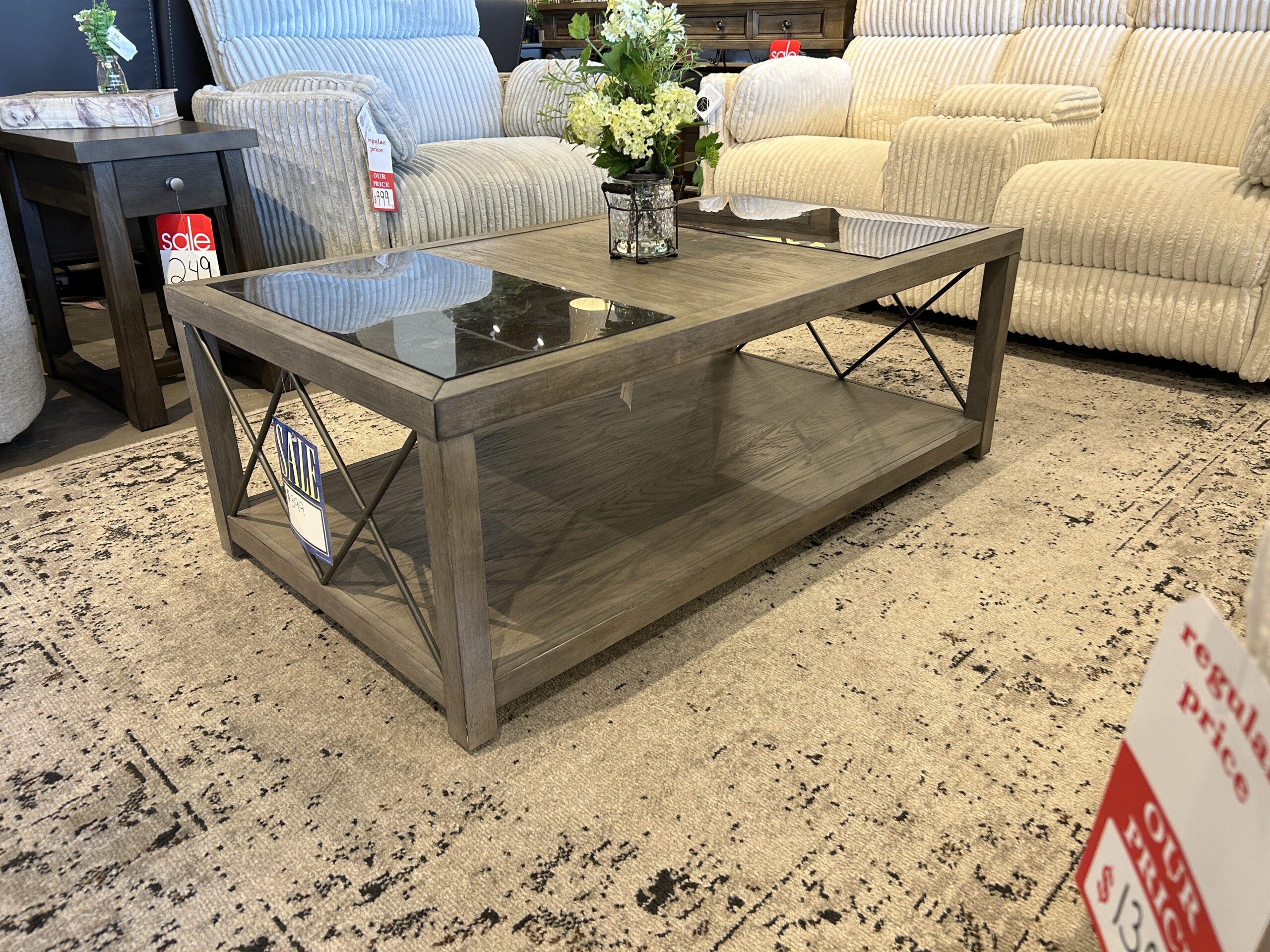 Hammary Cocktail Table