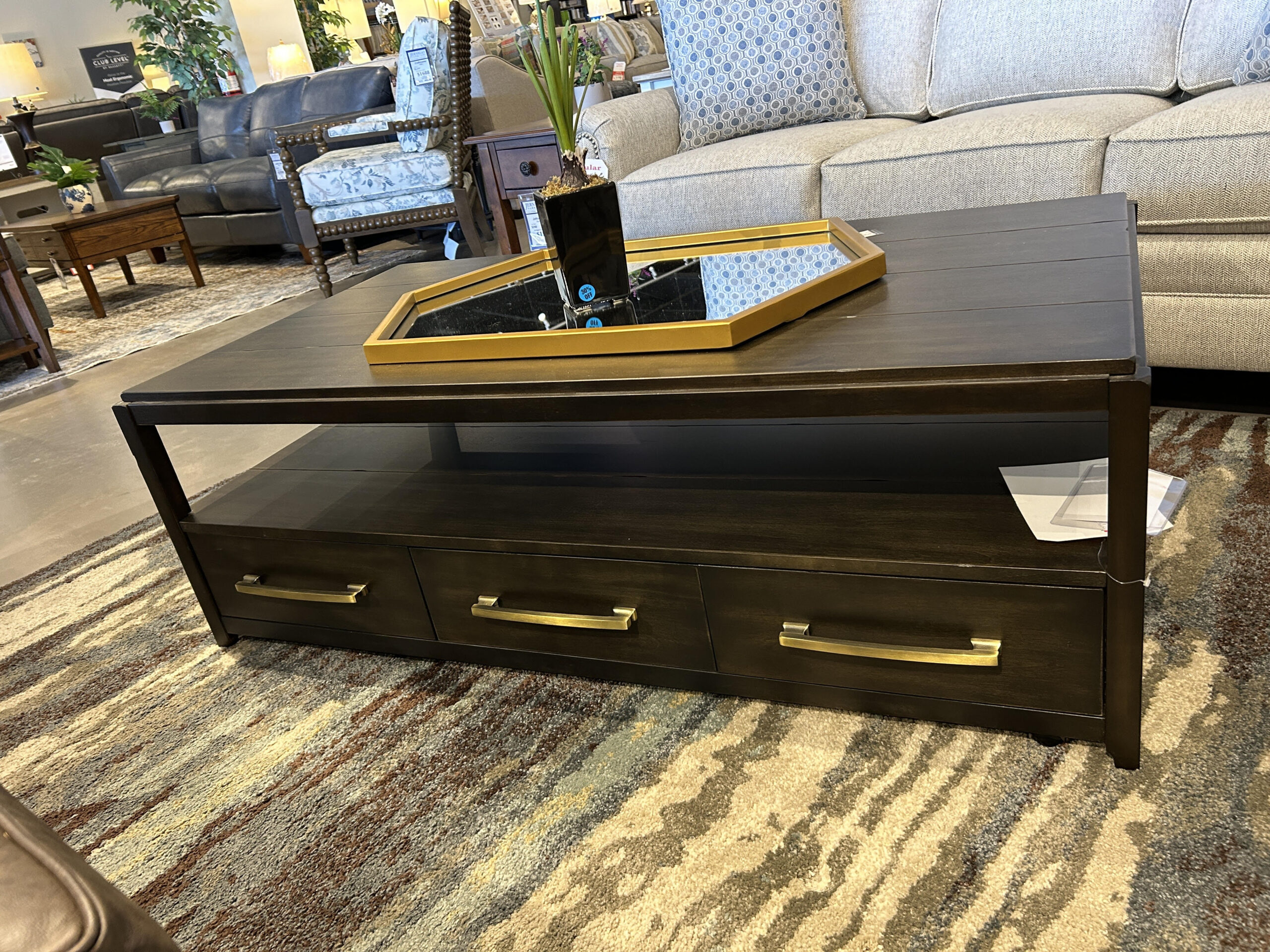 Hammary Cocktail Table
